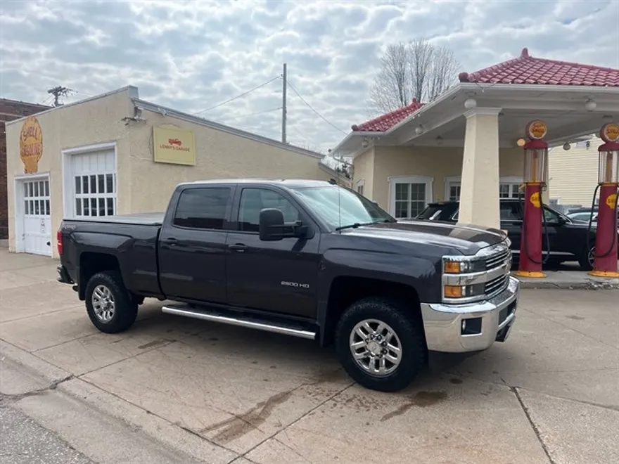 2015 Chevrolet Silverado 2500HD LT photo 1
