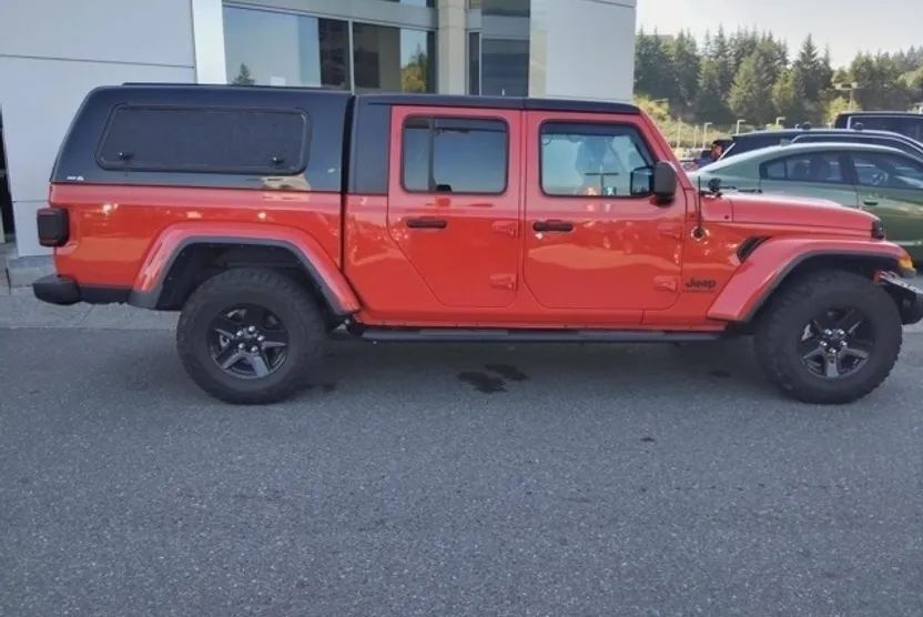 2021 Jeep Gladiator Sport photo 1