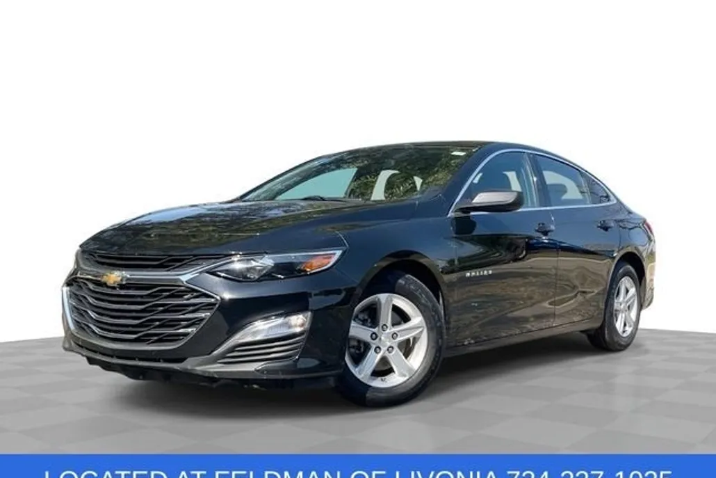 2022 Chevrolet Malibu LS photo 1