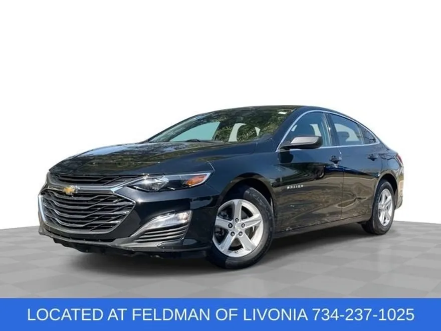 2022 Chevrolet Malibu LS photo 1