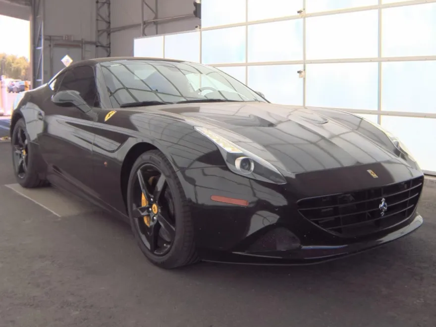 2018 Ferrari California T photo 1