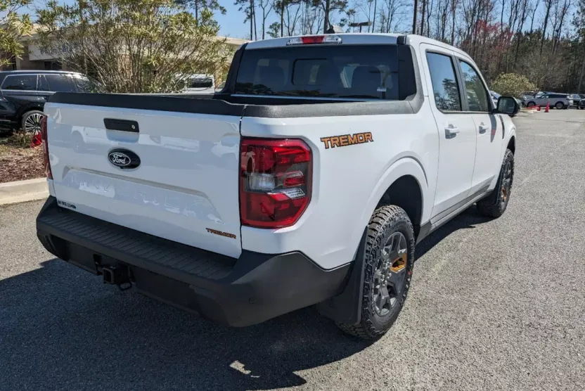 2025 Ford Maverick Tremor photo 1