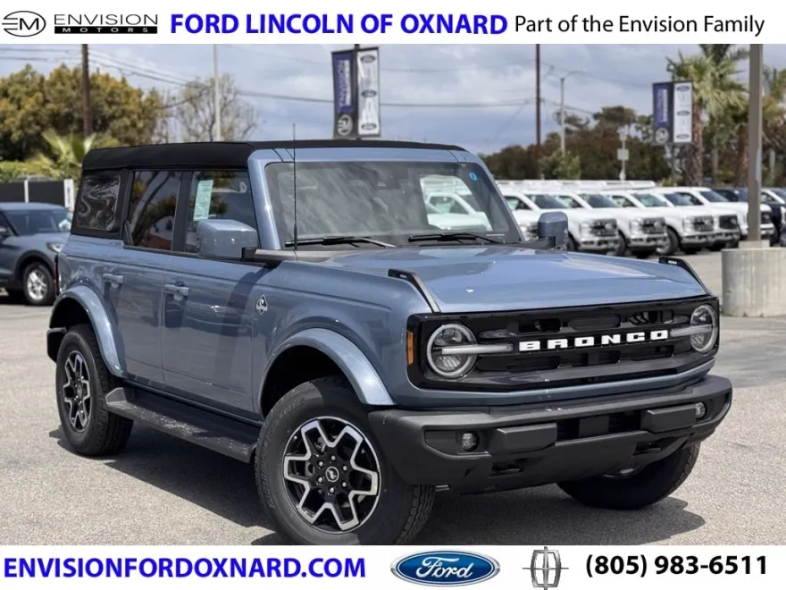 2025 Ford Bronco Outer Banks photo 1