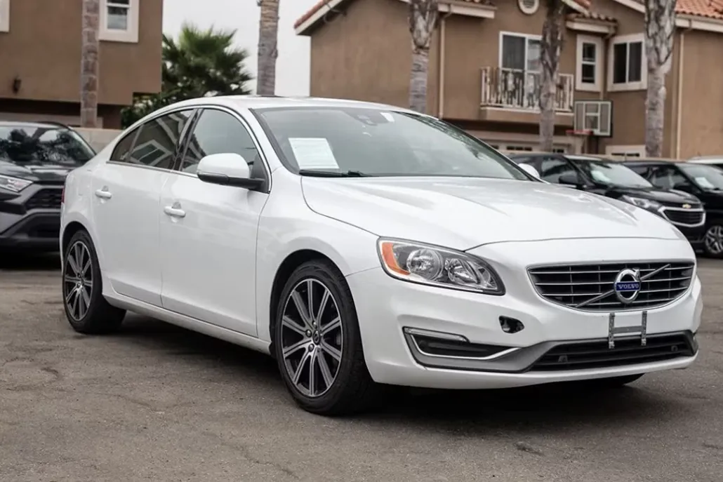 2018 Volvo S60 T5 AWD Inscription photo 1