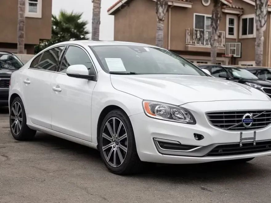 2018 Volvo S60 T5 AWD Inscription photo 1