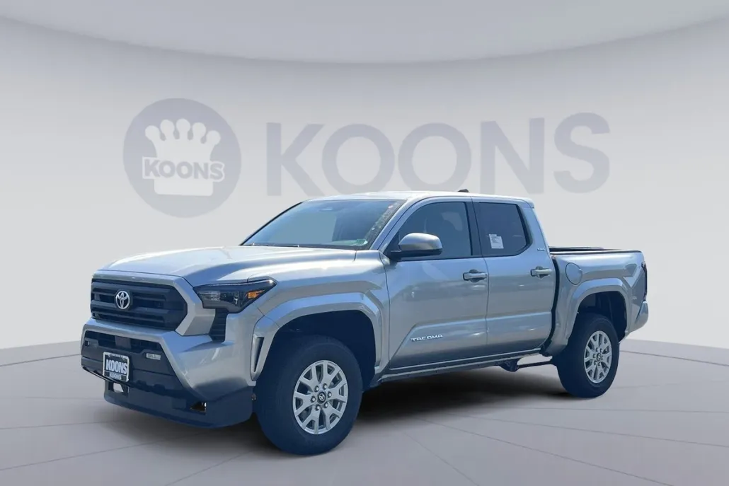 2025 Toyota Tacoma SR5 photo 1