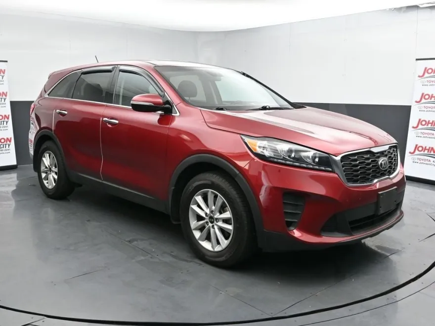2020 Kia Sorento LX photo 1