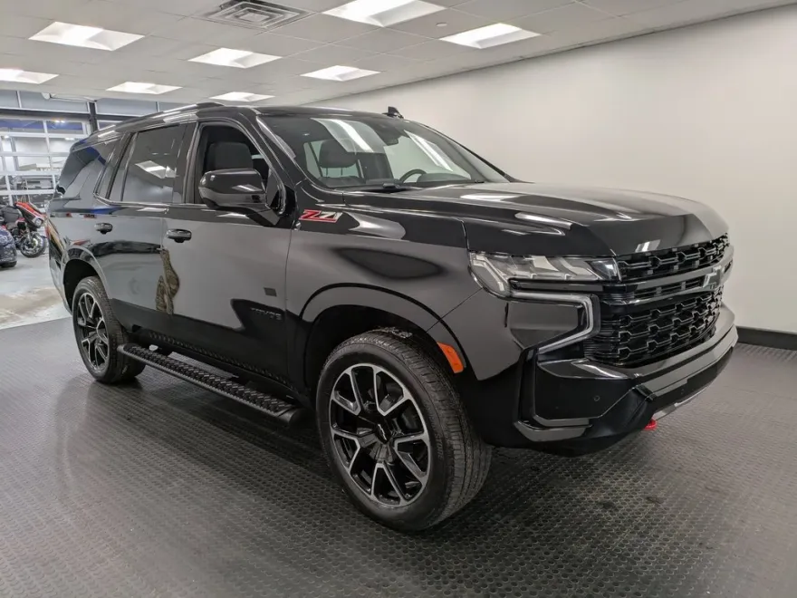 2023 Chevrolet Tahoe Z71 photo 1