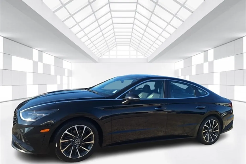 2023 Hyundai Sonata Limited photo 1