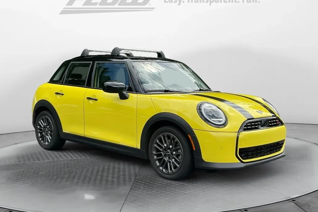 2025 Mini Cooper Hardtop S photo 1