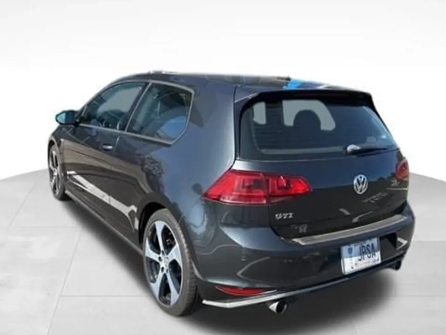 2015 Volkswagen Golf GTI S photo 1
