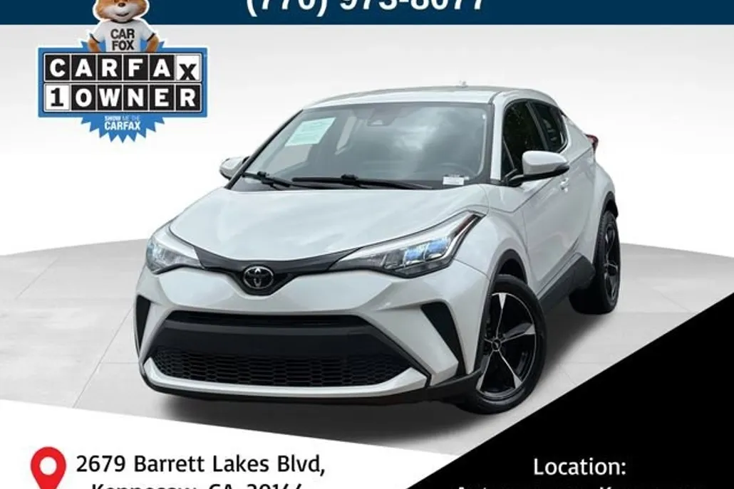 2021 Toyota C-HR LE photo 1