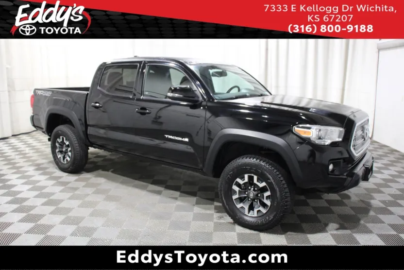 2017 Toyota Tacoma TRD V6 photo 1