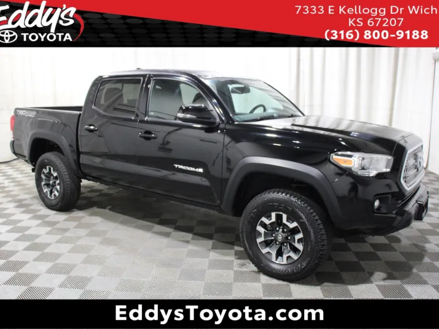 2017 Toyota Tacoma TRD V6 photo 1