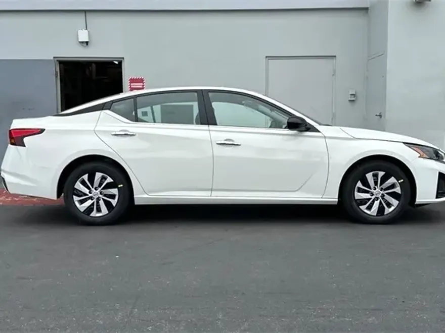 2025 Nissan Altima 2.5 S photo 1