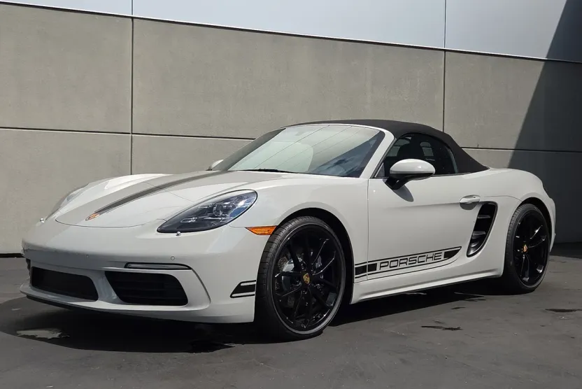 2025 Porsche Boxster photo 1