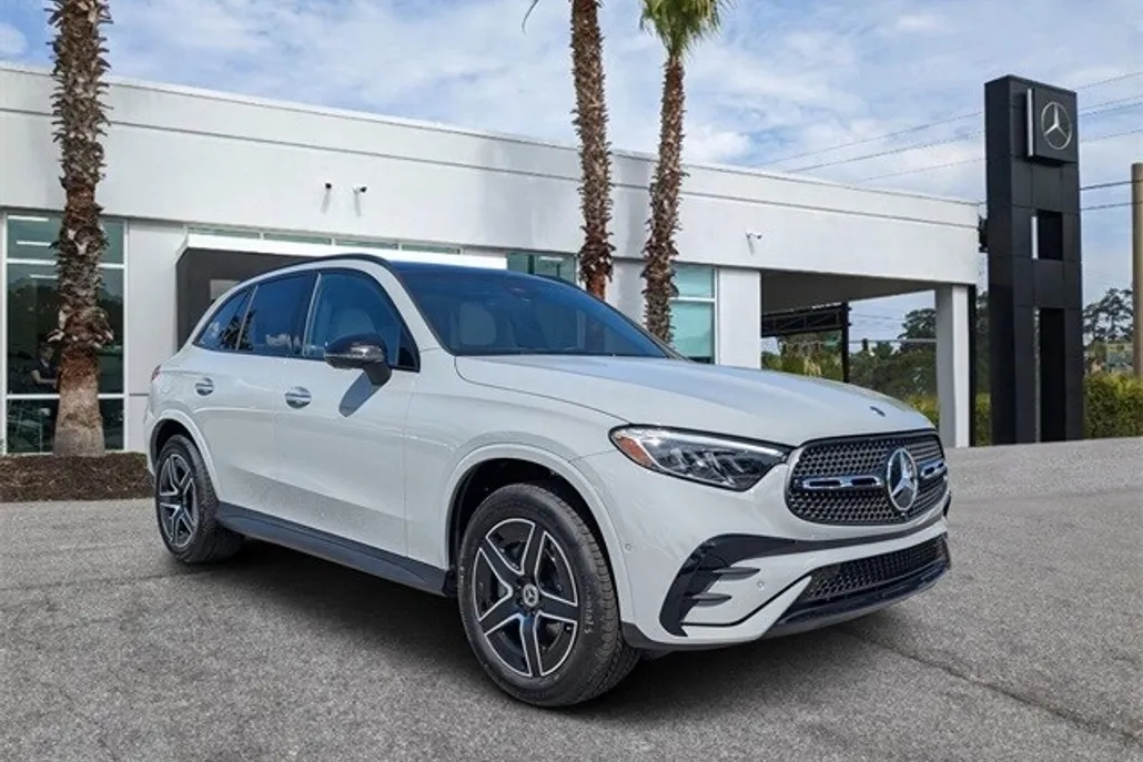 2026 Mercedes Benz GLC 350e 4MATIC photo 1