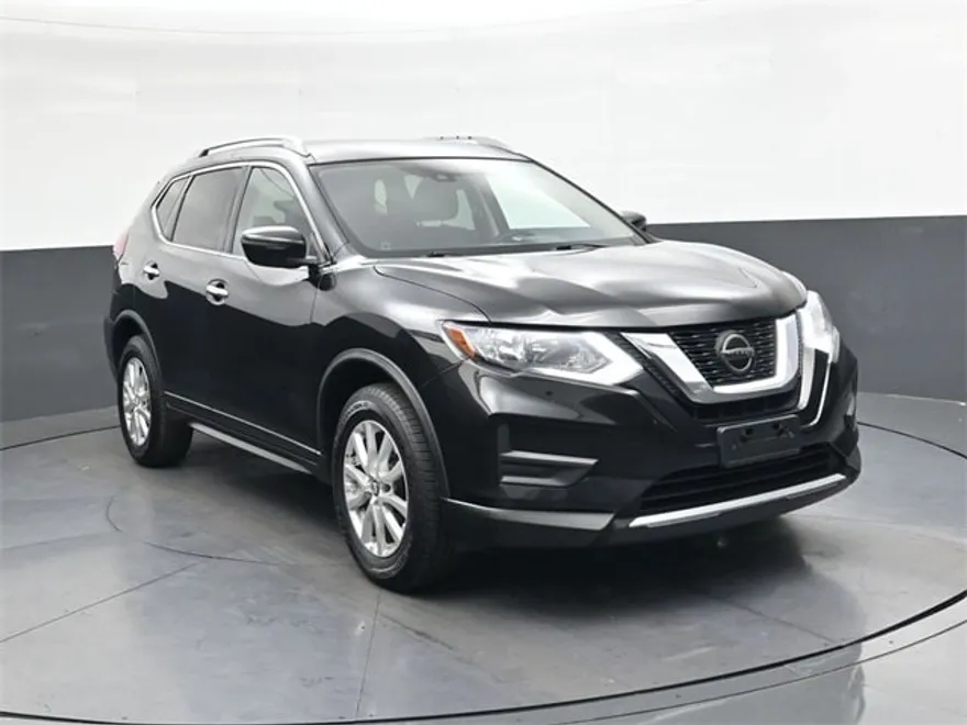 2020 Nissan Rogue SV photo 1