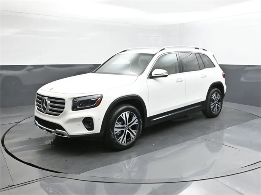 2025 Mercedes Benz GLB 250 photo 1