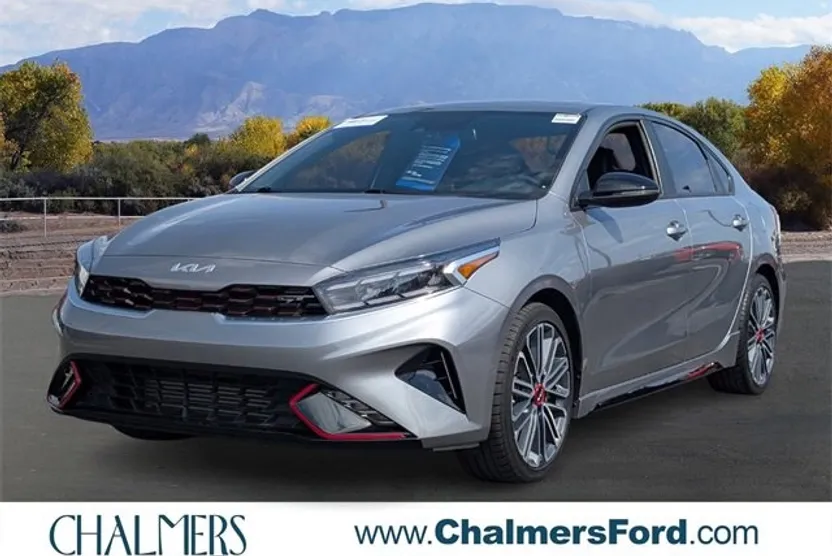 2023 Kia Forte GT photo 1
