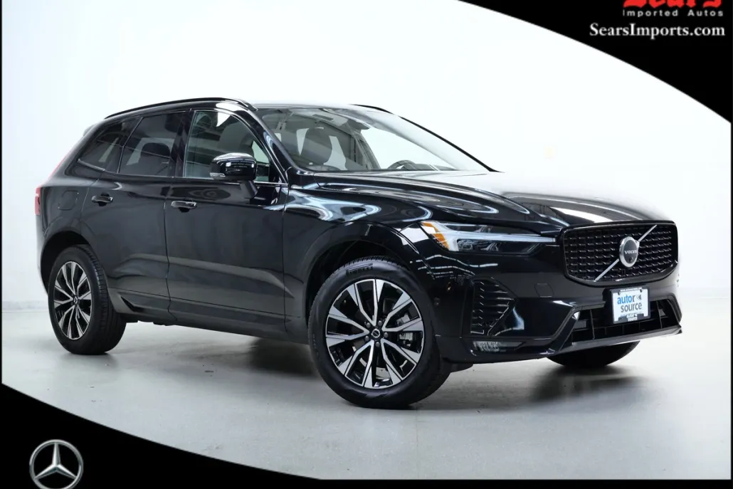 2025 Volvo XC60 Plus photo 1