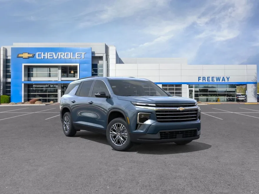2025 Chevrolet Traverse 1LT photo 1