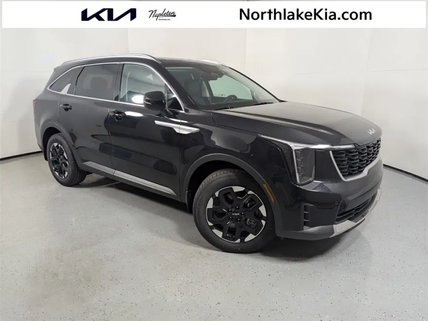2025 Kia Sorento S photo 1