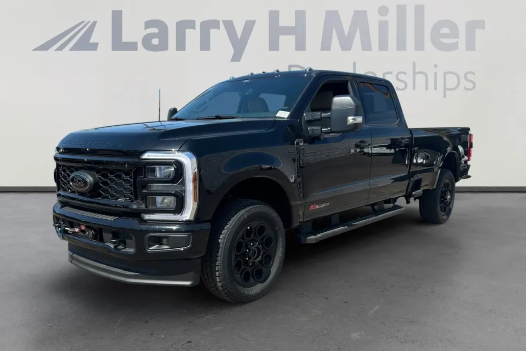 2025 Ford F-350 photo 1