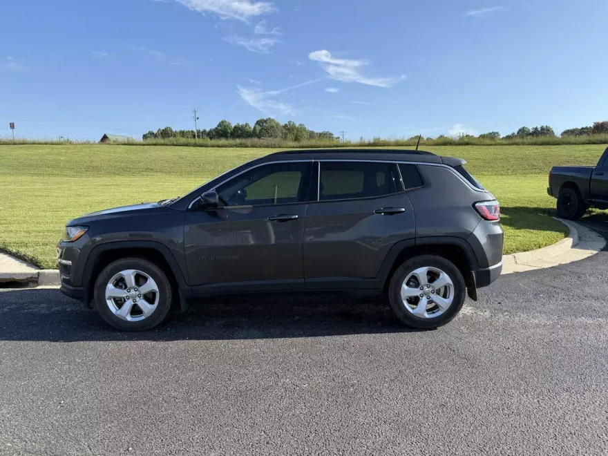 2018 Jeep Compass Latitude photo 1