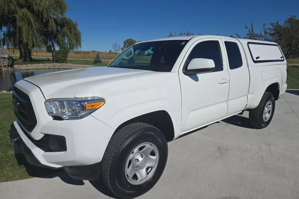 2020 Toyota Tacoma SR5 Access Cab photo 1