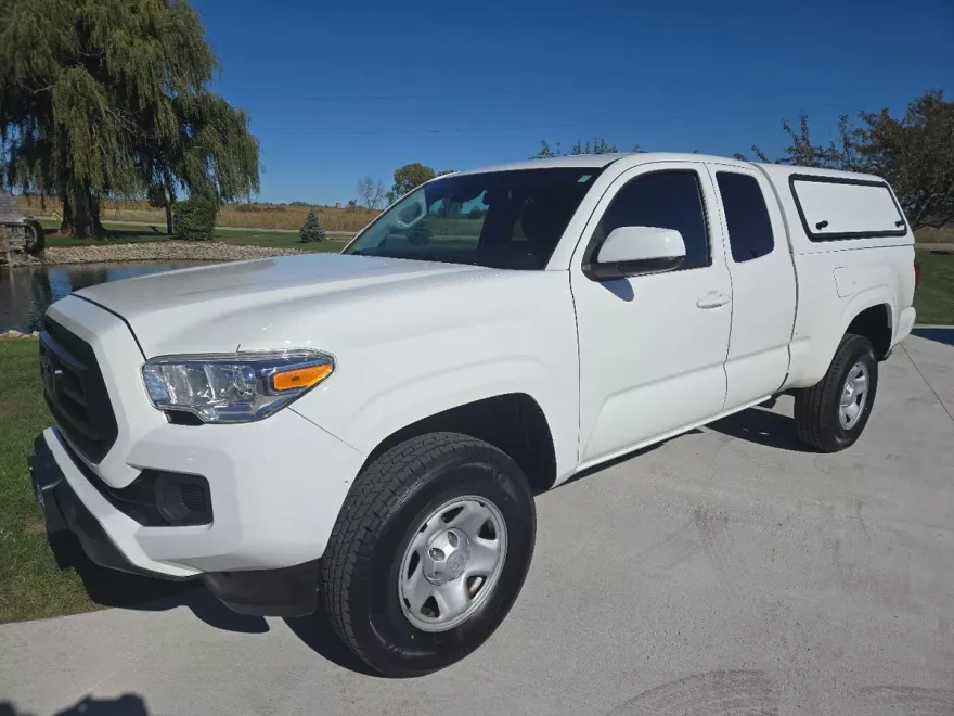 2020 Toyota Tacoma SR5 Access Cab photo 1