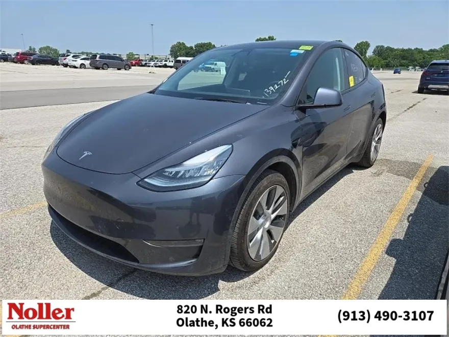 2021 Tesla Model Y Long Range photo 1