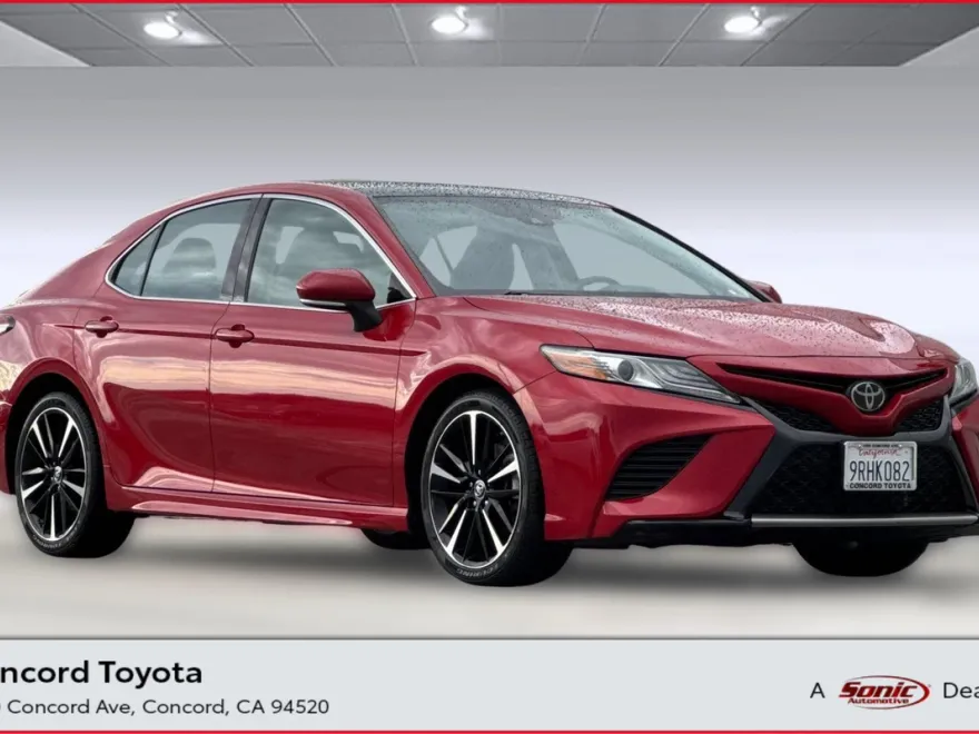 2019 Toyota Camry XSE V6 photo 1
