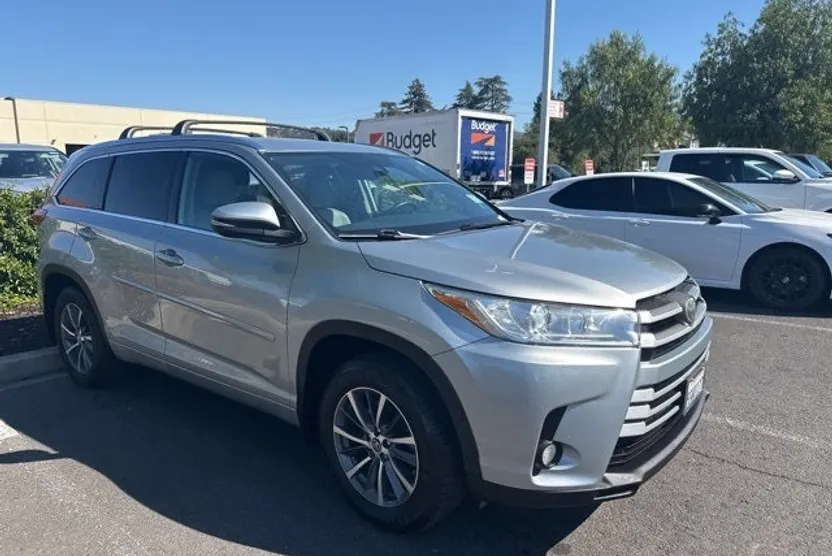2018 Toyota Highlander XLE photo 1