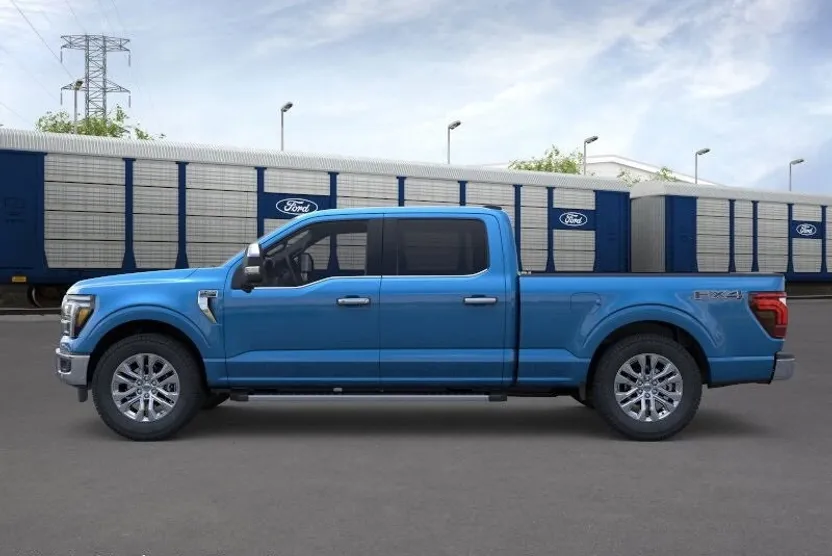 2025 Ford F-150 Lariat photo 1