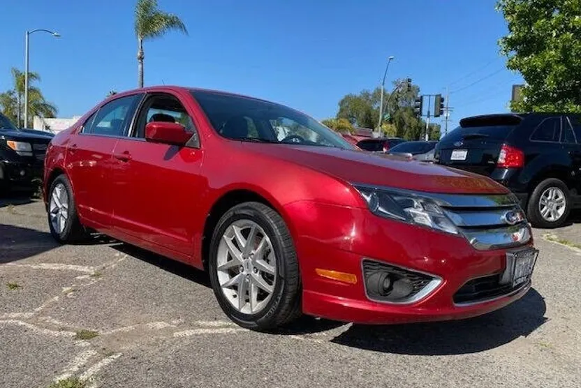 2010 Ford Fusion SEL photo 1