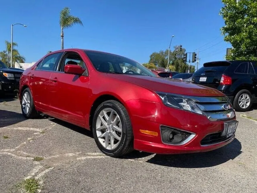 2010 Ford Fusion SEL photo 1