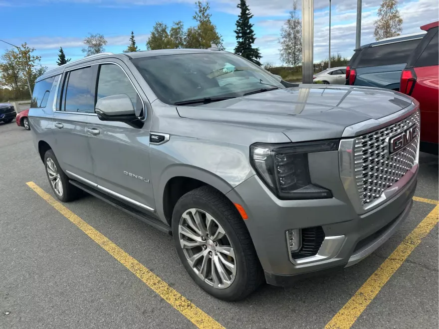 2023 Gmc Yukon XL Denali photo 1