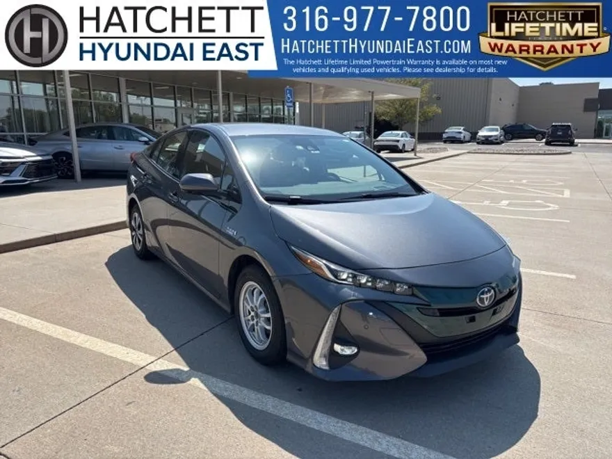 2019 Toyota Prius Prime Advanced photo 1