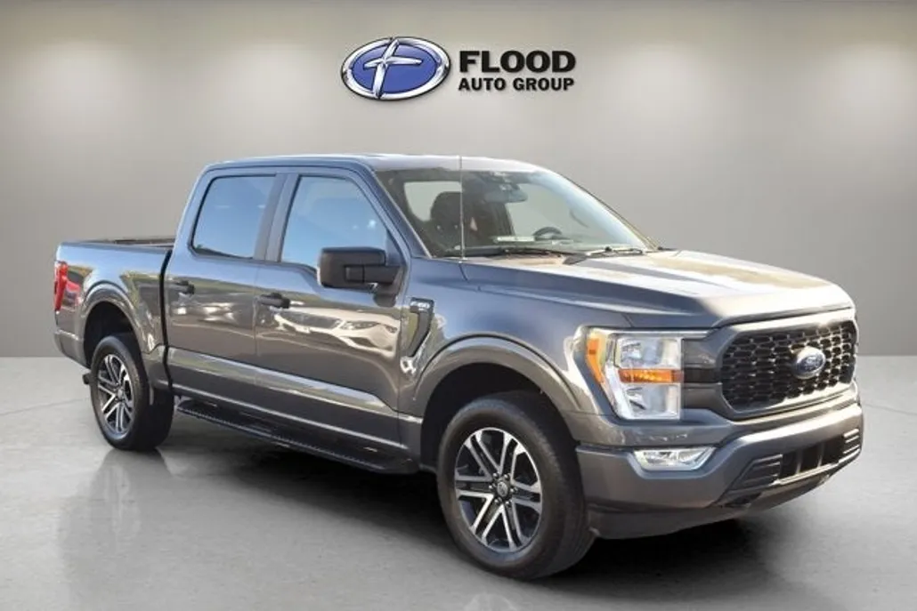 2022 Ford F-150 XL photo 1
