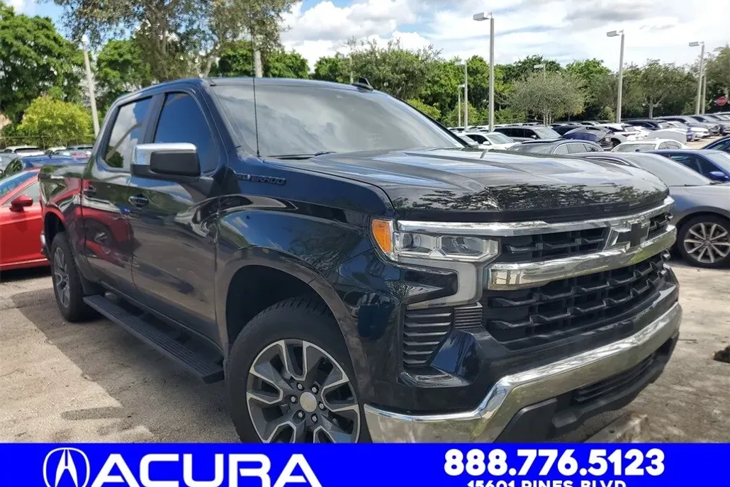 2024 Chevrolet Silverado 1500 LT photo 1