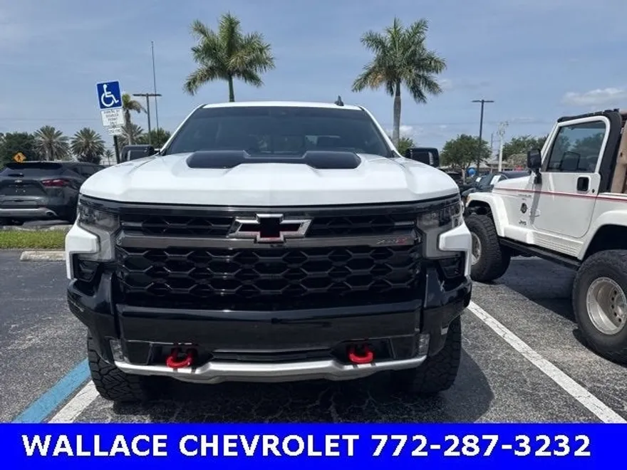 2024 Chevrolet Silverado 1500 ZR2 photo 1