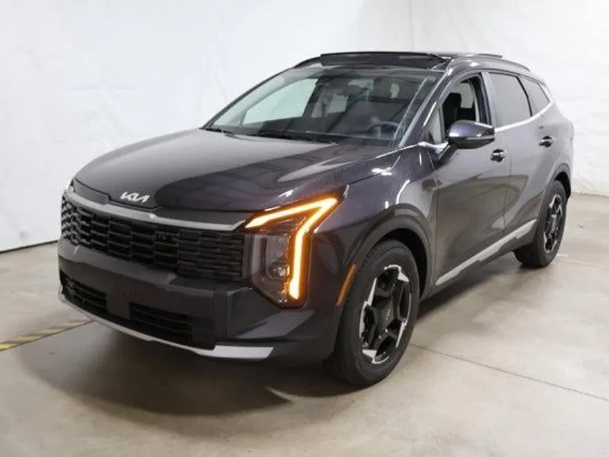 2026 Kia Sportage EX photo 1