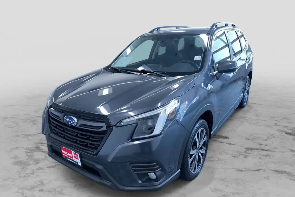 2022 Subaru Forester Limited photo 1