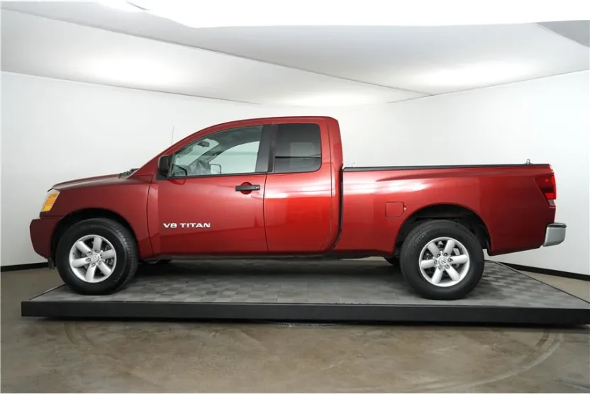 2015 Nissan Titan S photo 1