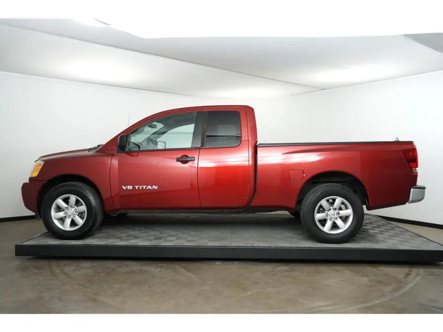 2015 Nissan Titan S photo 1
