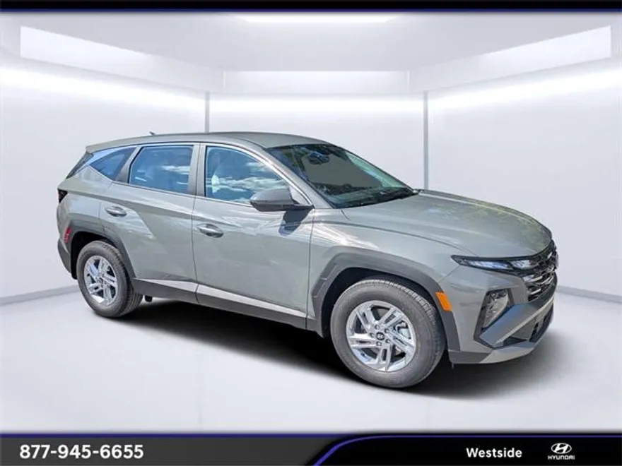 2025 Hyundai Tucson SE photo 1