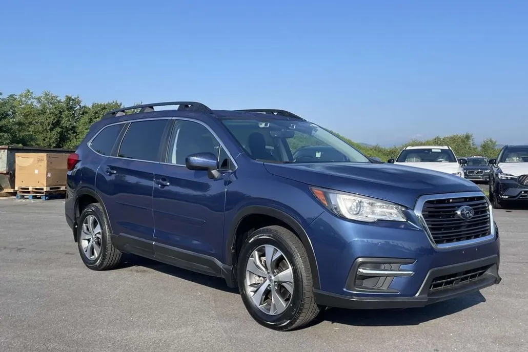 2022 Subaru Ascent Premium photo 1