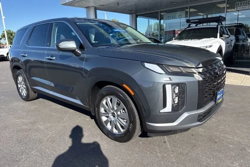 2023 Hyundai Palisade SE photo 1