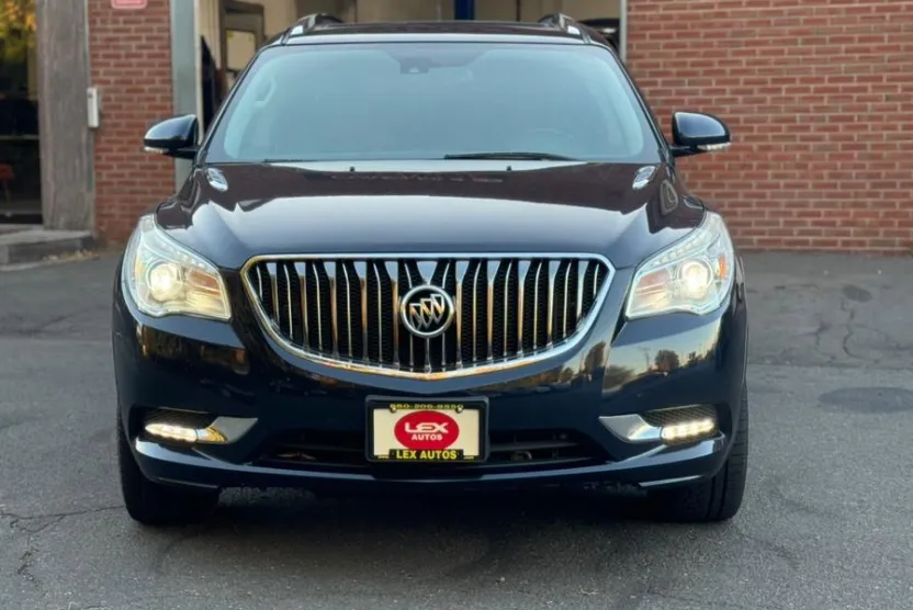 2017 Buick Enclave Leather photo 1